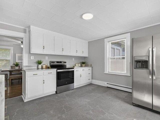 house with 4 bedroom, Winchendon MA ES105255880