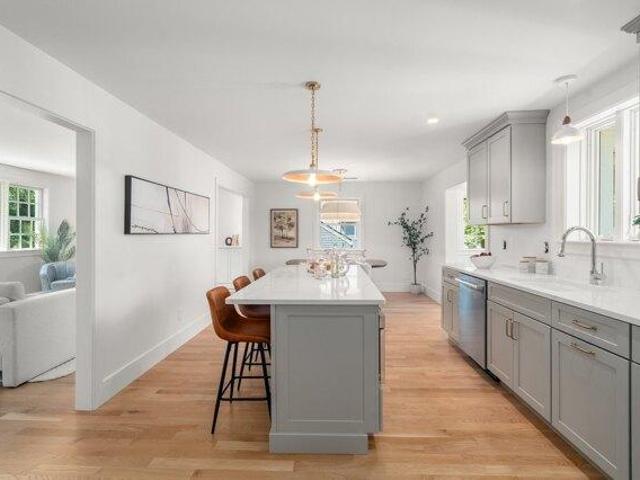 house with 4 bedroom, Winchester MA ES105475700