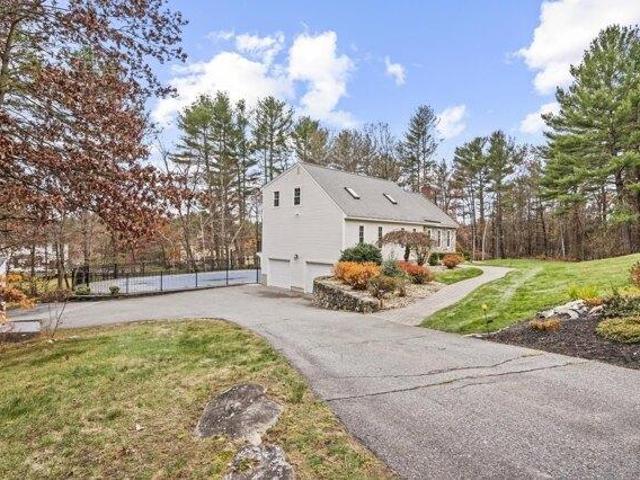 house with 4 bedroom, Windham NH ES104514269