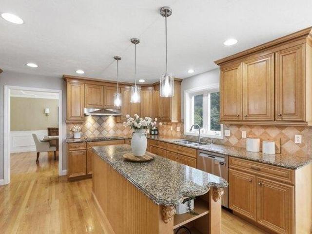house with 4 bedroom, Windham NH ES105611416
