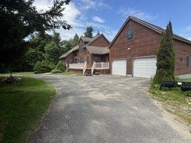 house with 4 bedroom, Windsor MA ES105475435