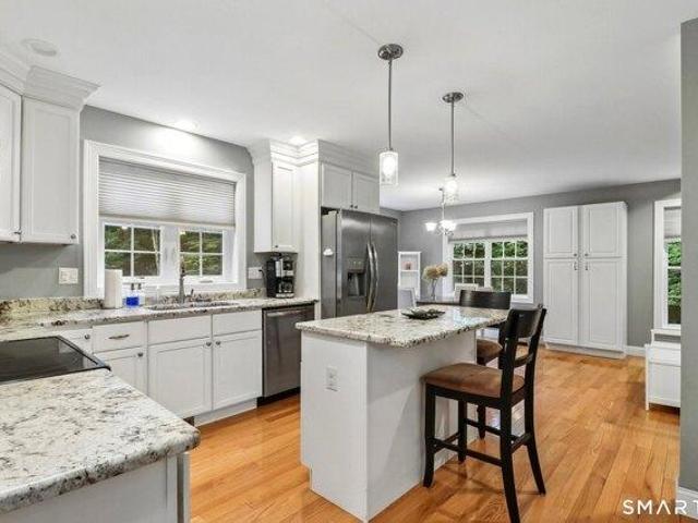 house with 4 bedroom, Windsor CT ES105560492