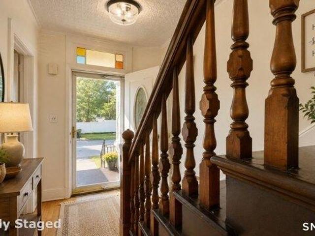 house with 4 bedroom, Windsor Locks CT ES105403852