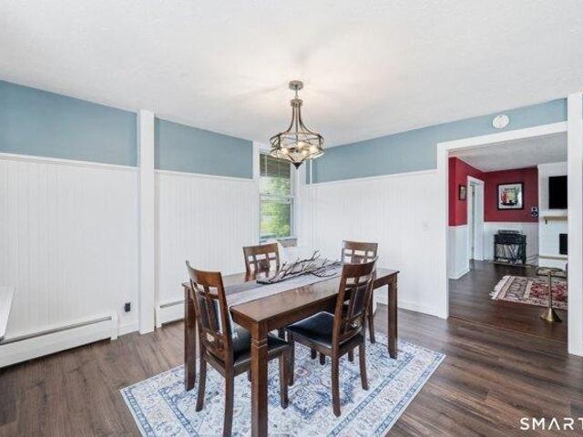 house with 4 bedroom, Windsor Locks CT ES105427941
