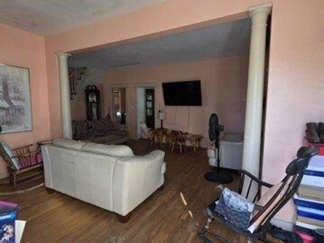 house with 4 bedroom, Windsor Locks CT ES105611825