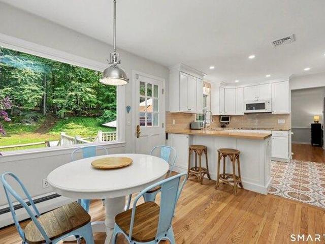house with 4 bedroom, Wilton CT ES105439544