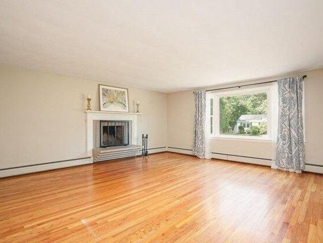 house with 4 bedroom, Wilbraham MA ES105158898