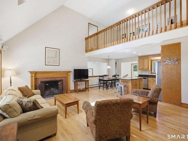 house with 4 bedroom, Willington CT ES105427433