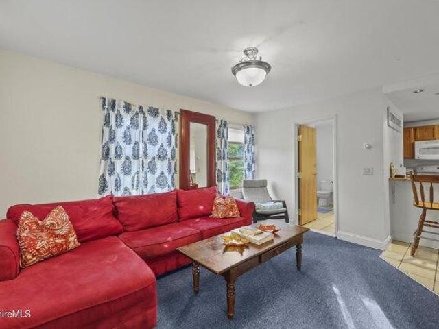 house with 4 bedroom, Williamstown MA ES105404739