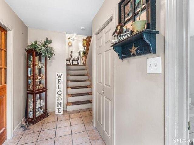 house with 4 bedroom, Woodbury CT ES105495725