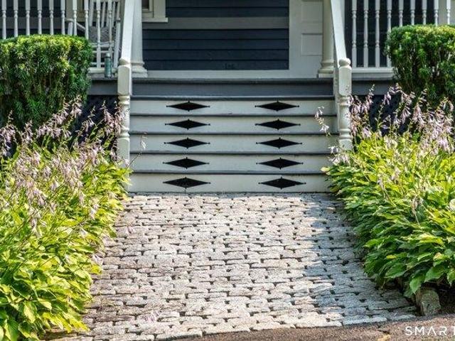 house with 4 bedroom, Woodbury CT ES105498116