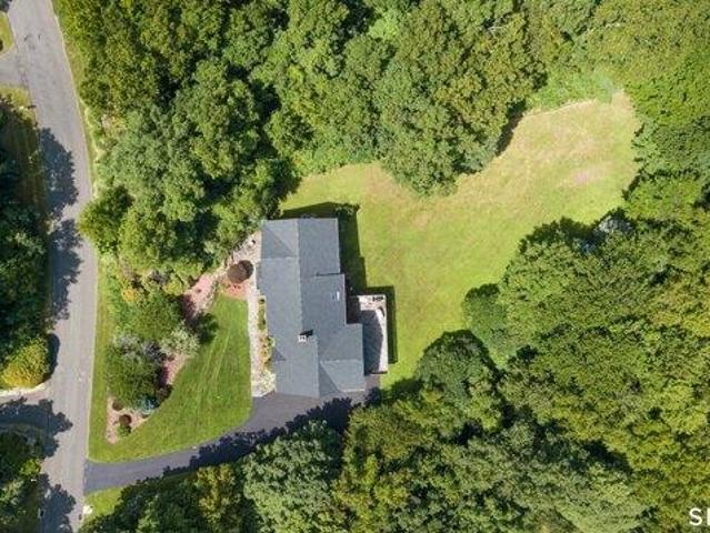 house with 4 bedroom, Woodbury CT ES105423586