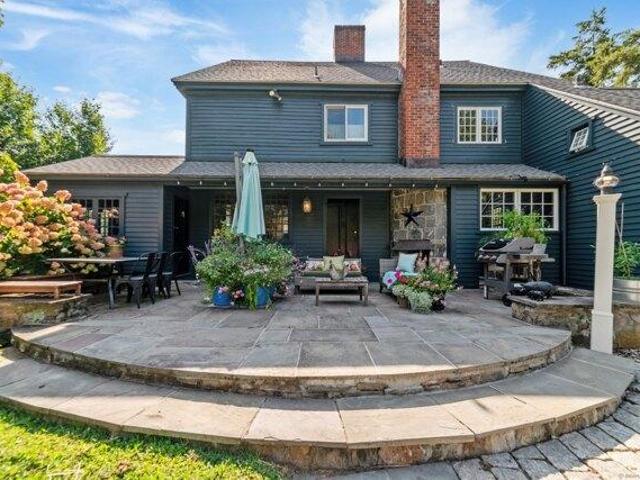 house with 4 bedroom, Woodbury CT ES105533873