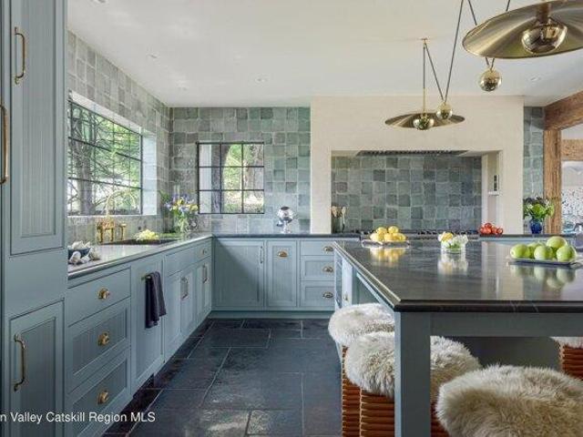 house with 4 bedroom, Woodbury NY ES105293906