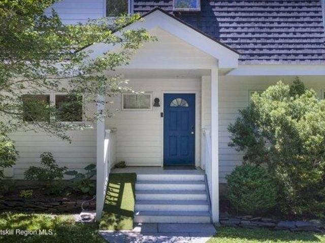house with 4 bedroom, Woodstock NY ES105288572