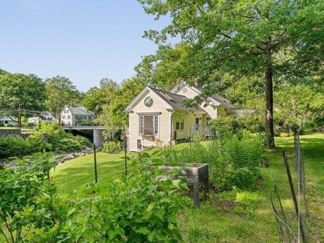 house with 4 bedroom, Woodstock VT ES104479825