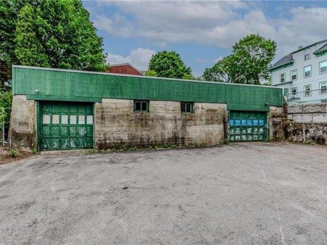 house with 4 bedroom, Woonsocket RI ES104542228