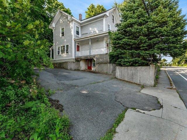 house with 4 bedroom, Woburn MA ES105512171