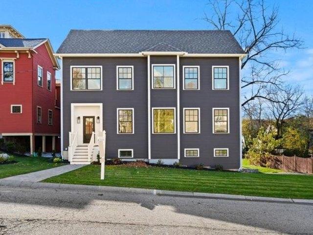 house with 4 bedroom, Woburn MA ES105532805
