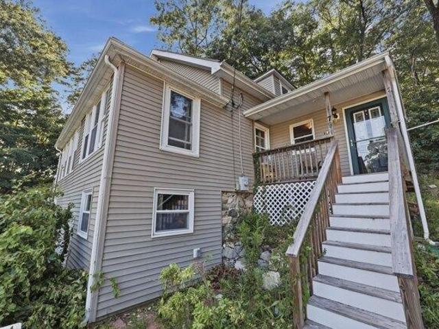 house with 4 bedroom, Woburn MA ES105551195