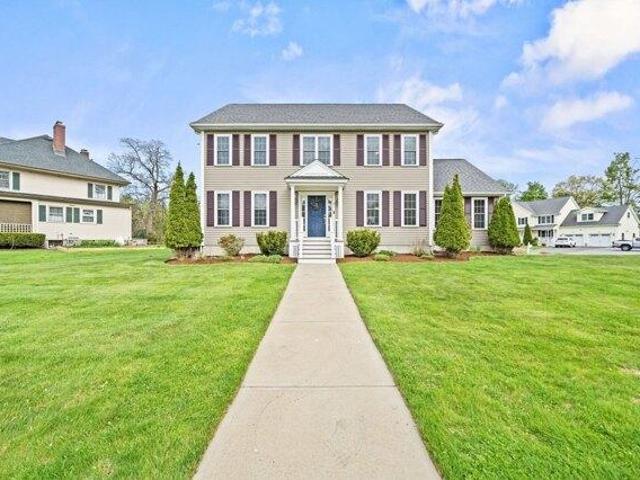 house with 4 bedroom, Woburn MA ES105576911