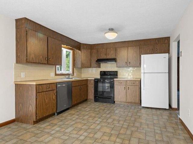 house with 4 bedroom, Woburn MA ES105353064