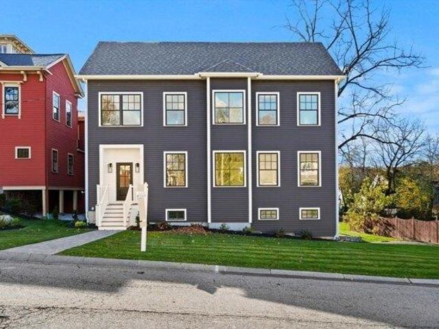 house with 4 bedroom, Woburn MA ES105366071