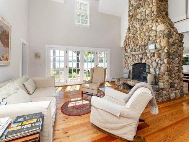 house with 4 bedroom, Wolfeboro NH ES105513648