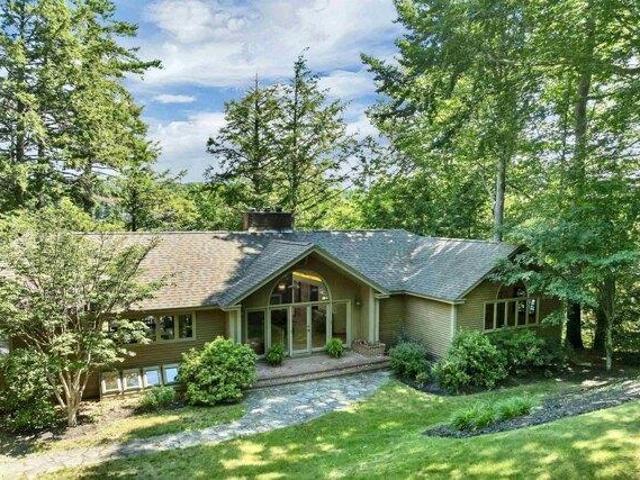 house with 4 bedroom, Wolfeboro NH ES105649402