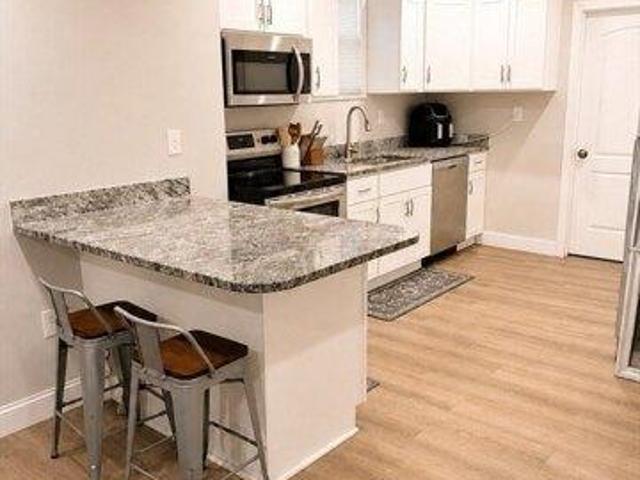 house with 4 bedroom, Worcester MA ES104444486