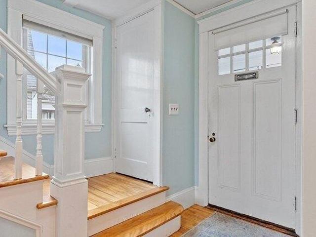 house with 4 bedroom, Worcester MA ES104375953