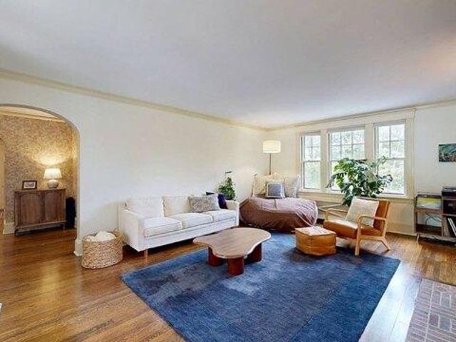 house with 4 bedroom, Worcester MA ES105417897