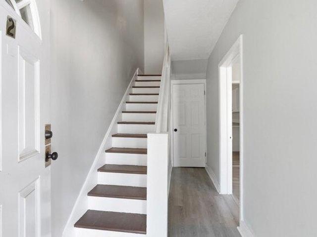 house with 4 bedroom, Worcester MA ES105424971