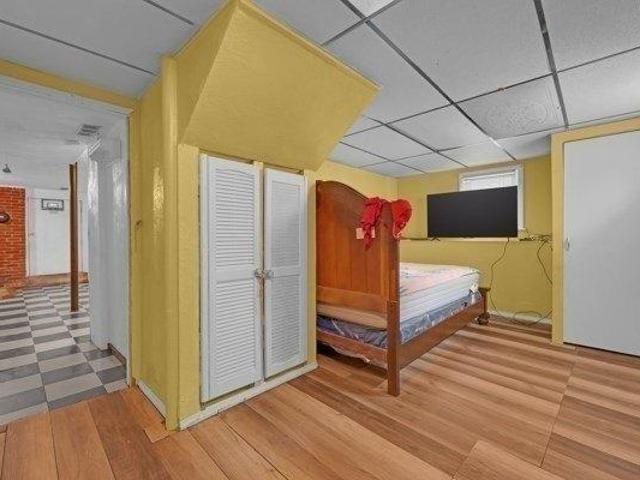 house with 4 bedroom, Worcester MA ES105515492