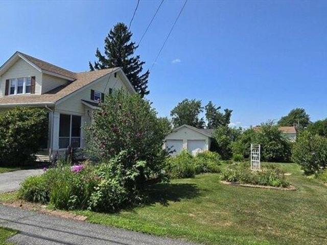 house with 4 bedroom, Worcester MA ES105366108