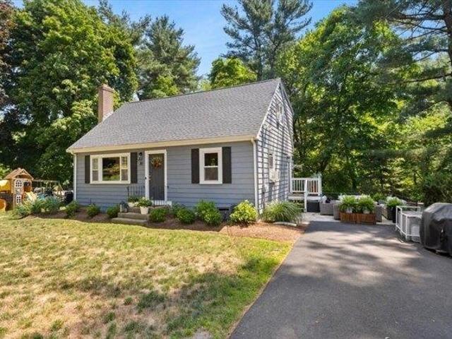 house with 4 bedroom, Wrentham MA ES105317310