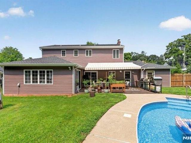 house with 4 bedroom, Wyckoff NJ ES105577799