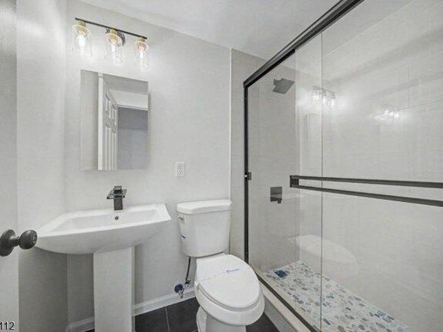 house with 4 bedroom, Wyckoff NJ ES105678865