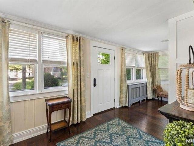 house with 4 bedroom, Wyckoff NJ ES105692932