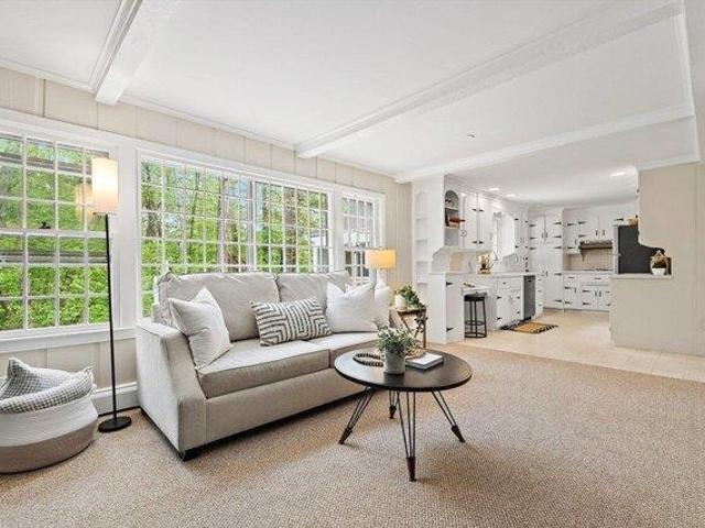 house with 4 bedroom, Acton MA ES104445658