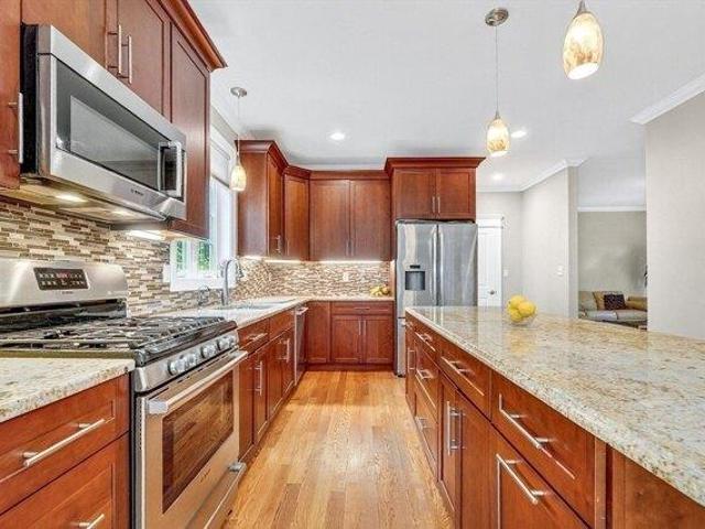 house with 4 bedroom, Acton MA ES105290312