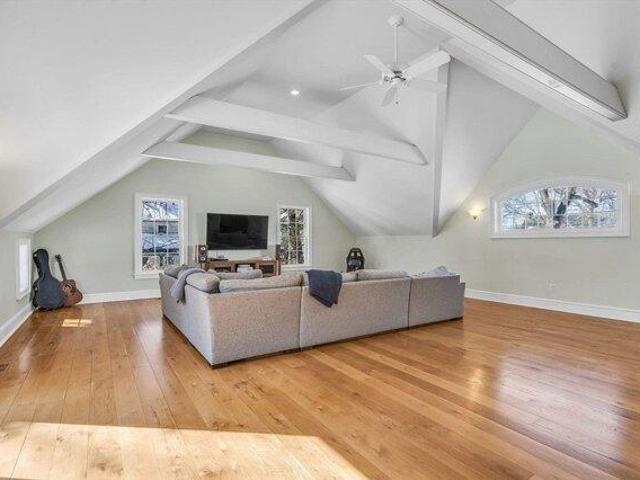house with 4 bedroom, Acton MA ES105316572