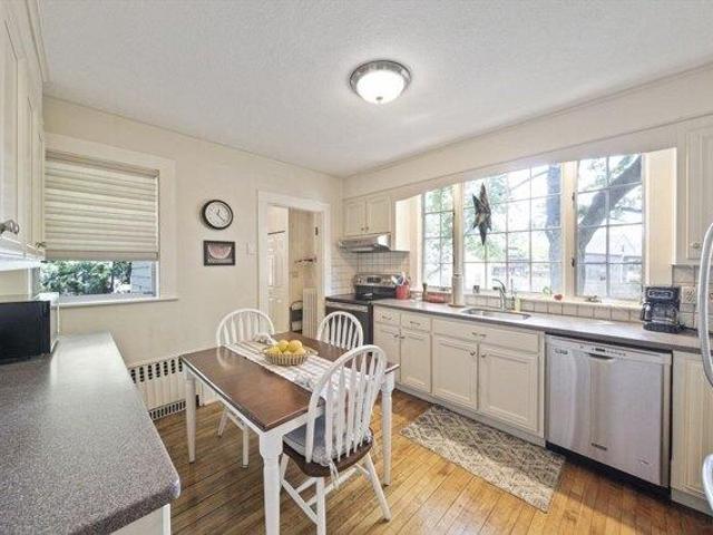 house with 4 bedroom, Abington MA ES104835732