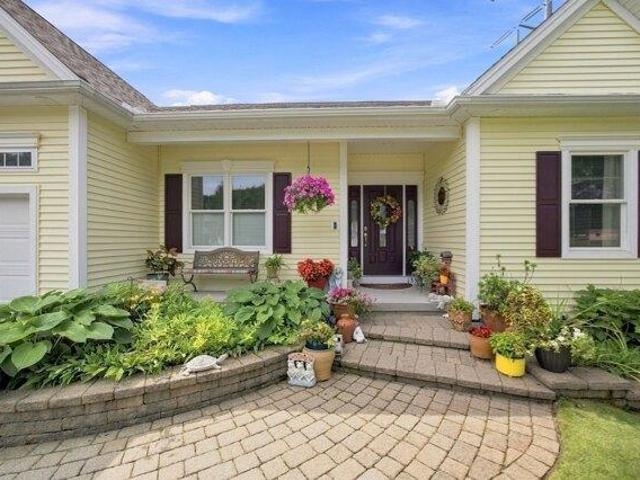 house with 4 bedroom, Agawam MA ES105423927