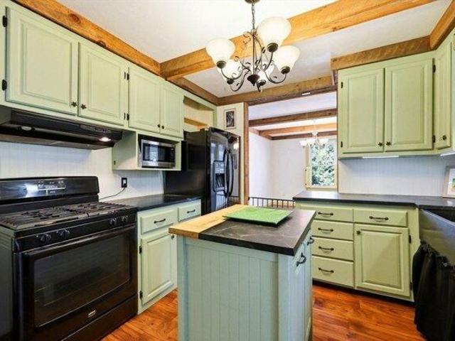 house with 4 bedroom, Agawam MA ES105574343