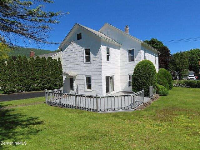 house with 4 bedroom, Adams MA ES105438989