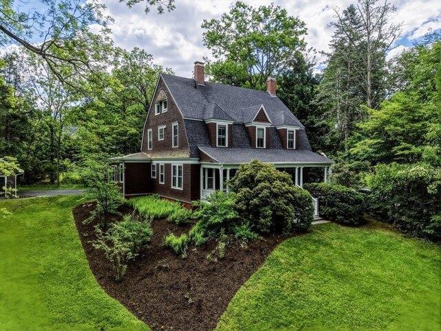 house with 4 bedroom, Amherst MA ES104609056