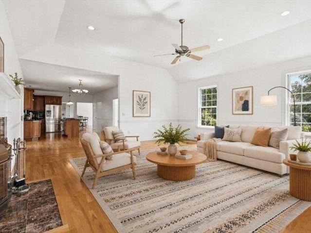 house with 4 bedroom, Amherst MA ES105315279