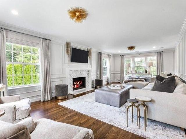 house with 4 bedroom, Andover MA ES105415213