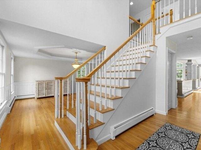 house with 4 bedroom, Ashland MA ES105402042